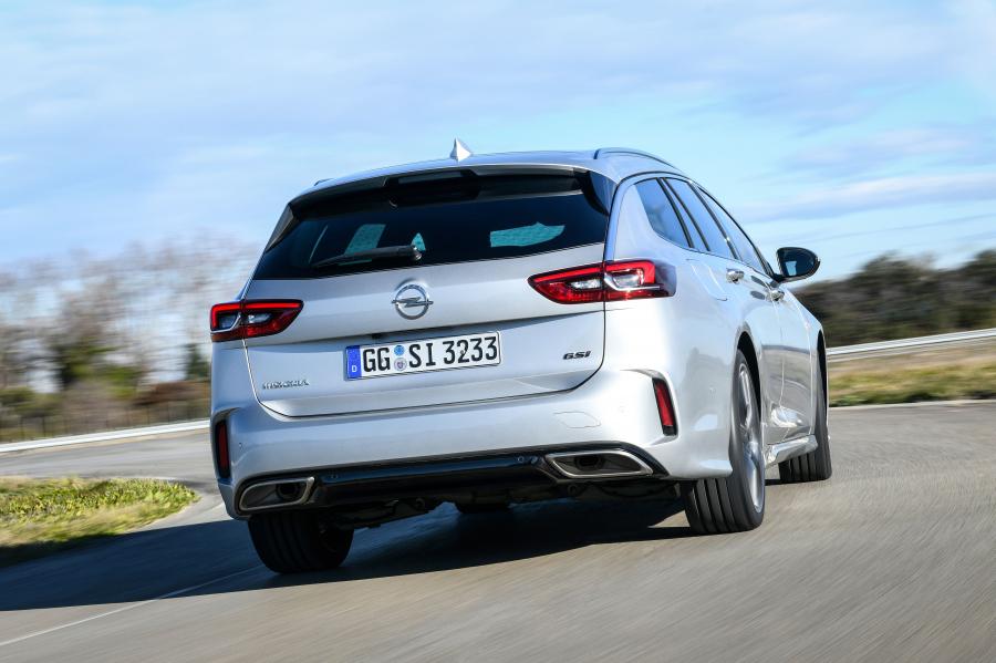  Opel Insignia GSi Sports Tourer 2017 года  (фото 17 из 40)